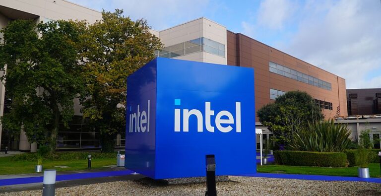 Intel rachète Fab 34 pour 14 milliards : ce que ça change